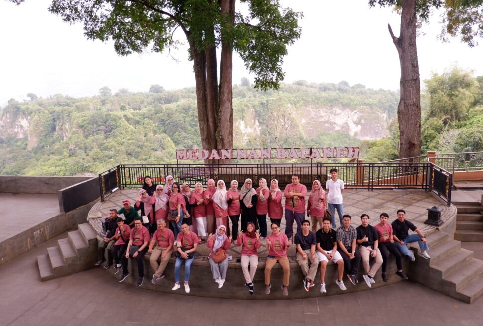 ngarai sianok - nafta tour padang